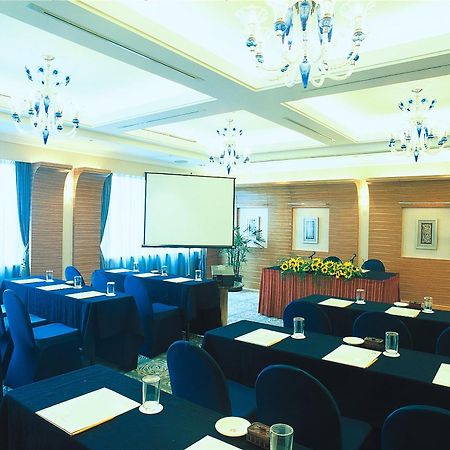 Okura Garden Hotel Шанхай Бизнес снимка