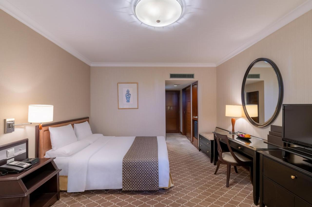 Okura Garden Hotel Шанхай Екстериор снимка
